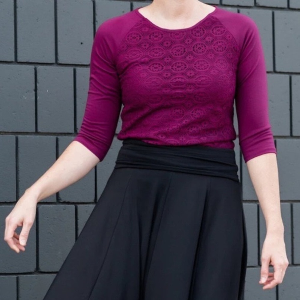 NEW Rose Lace Detail 3/4 Sleeve Top